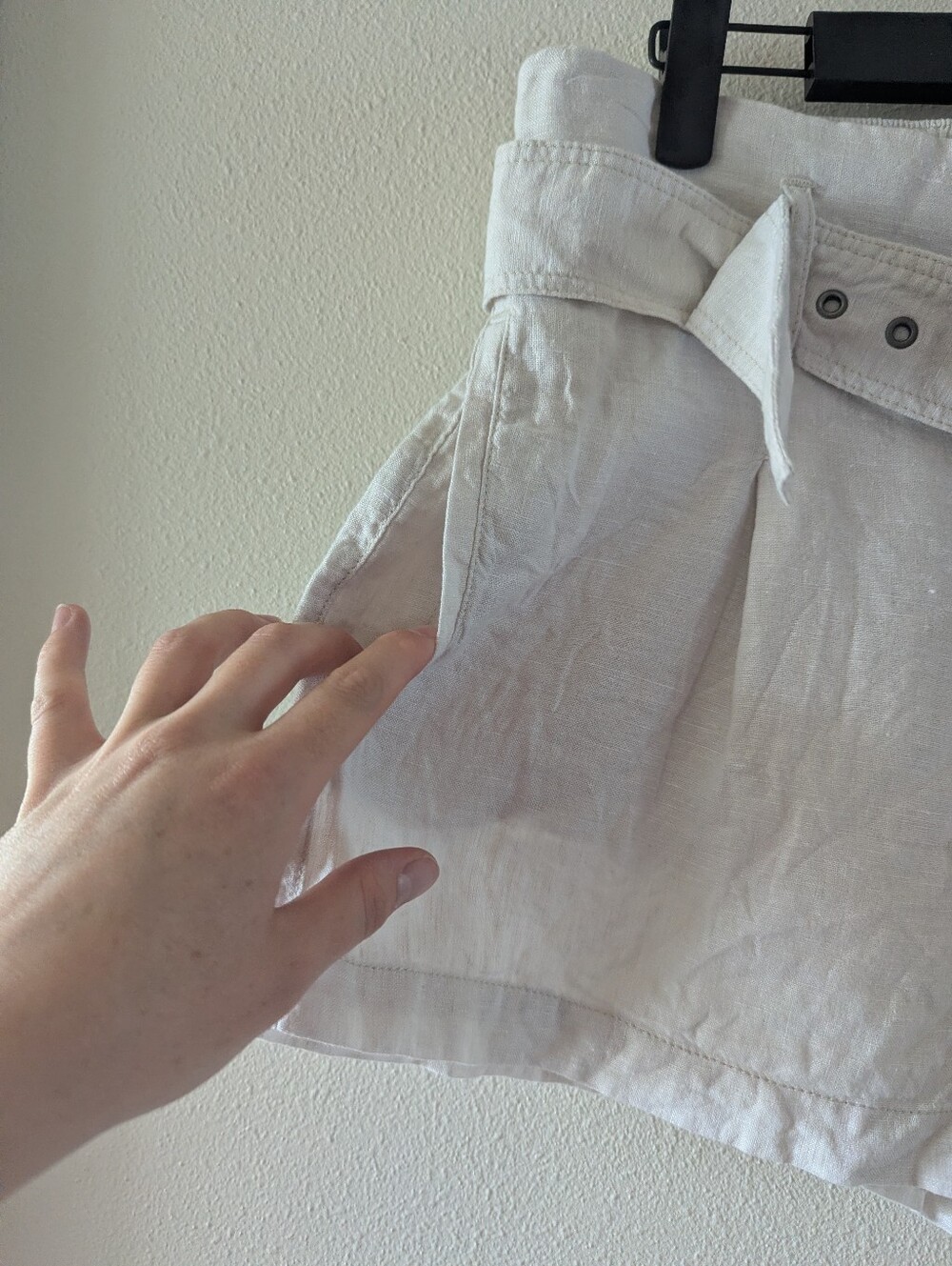 100% Linen Belted Shorts - Picture 2 of 7